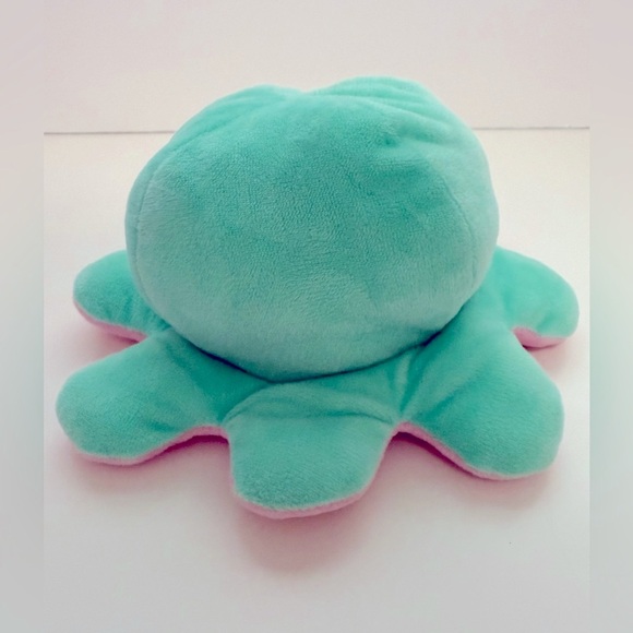 Reversible Mood Octopus Soft Plush Toy - Picture 3 of 9